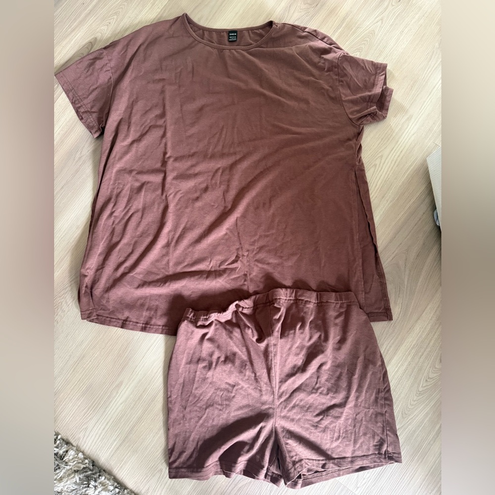 SHEIN Brown Elastic Waist Shorts Set
